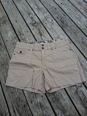Dictionary Khaki Mid Rise Shorts 16/33